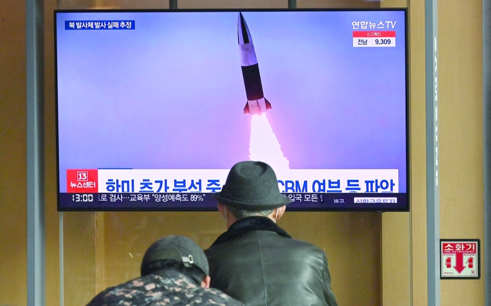 Suspected N Korea Missile Explodes In Mid Air Oman Observer 