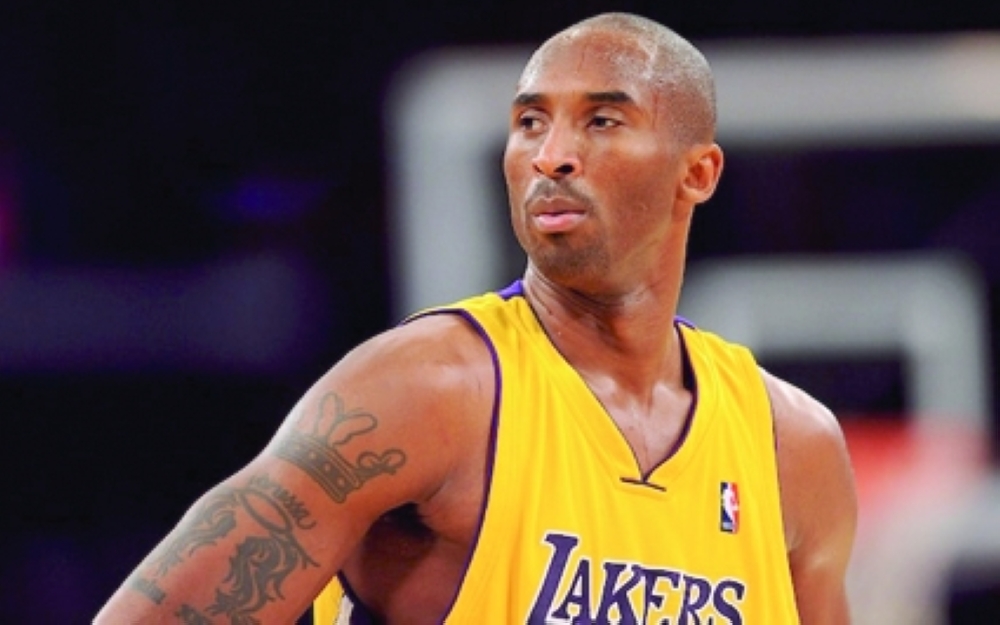 Iconic Kobe Bryant Lakers jersey expected to sell for $7 million at auction