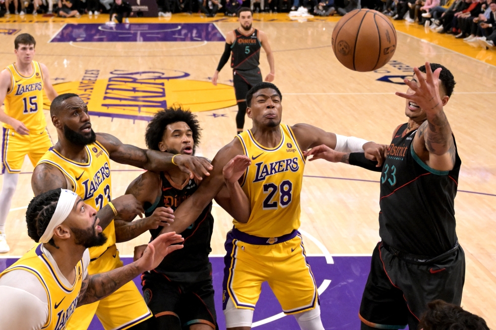 LeBron James and Anthony Davis lead Los Angeles Lakers to thrilling  overtime victory against Washington Wizards