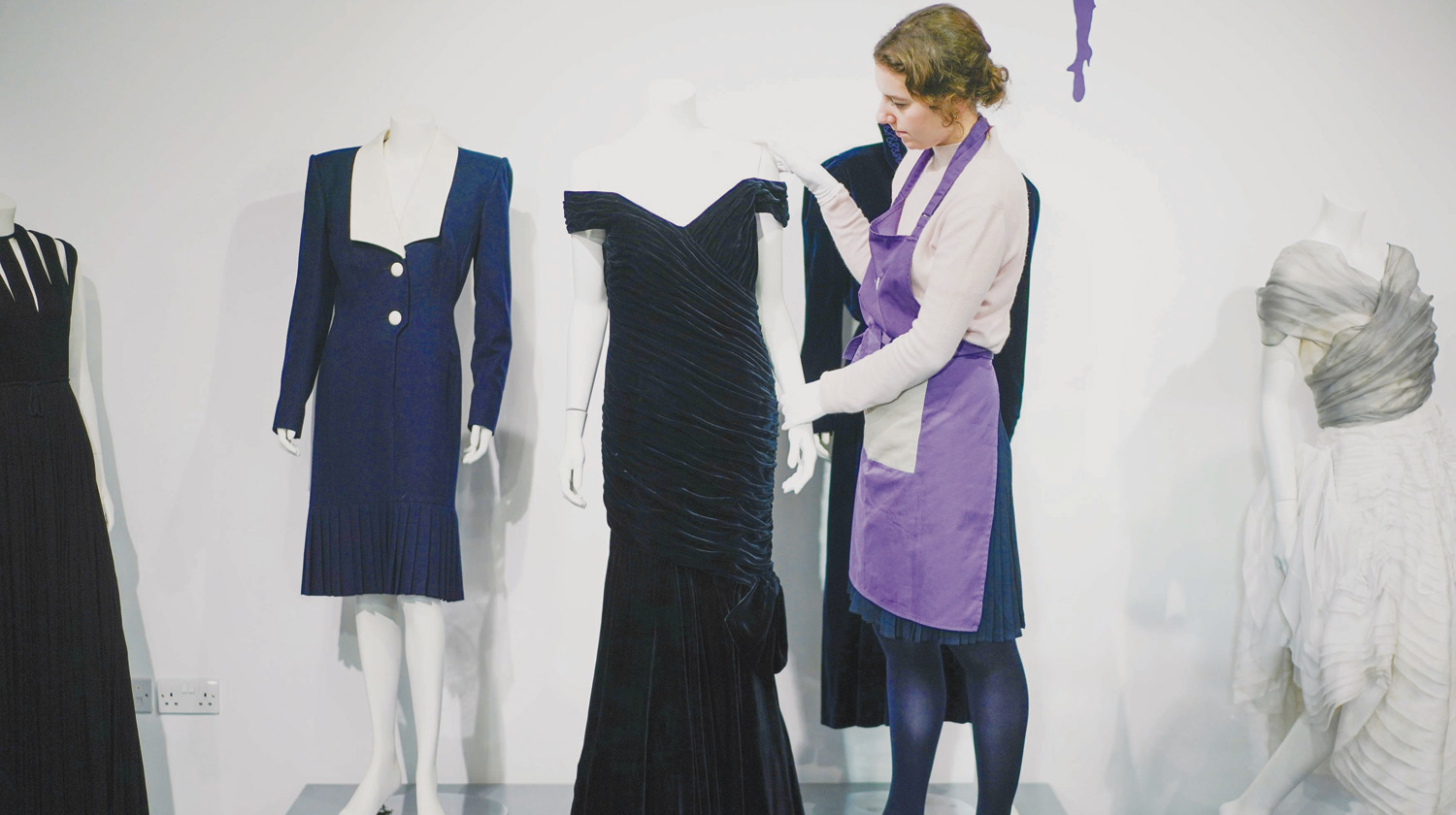 Dress Diana wore as she danced with Travolta fails to sell at auction ...